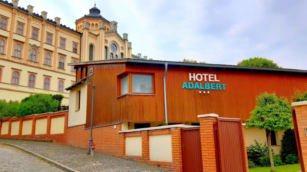 Hotel Adalbert Szent Gyoergy Haz Esztergom Luaran gambar