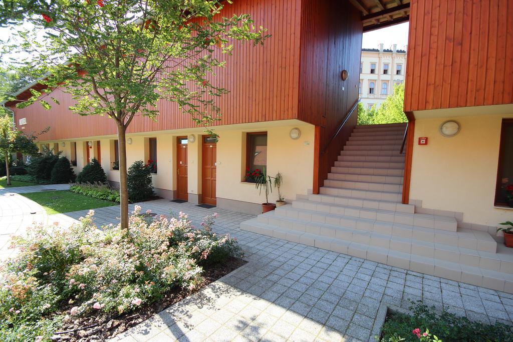 Hotel Adalbert Szent Gyoergy Haz Esztergom Luaran gambar