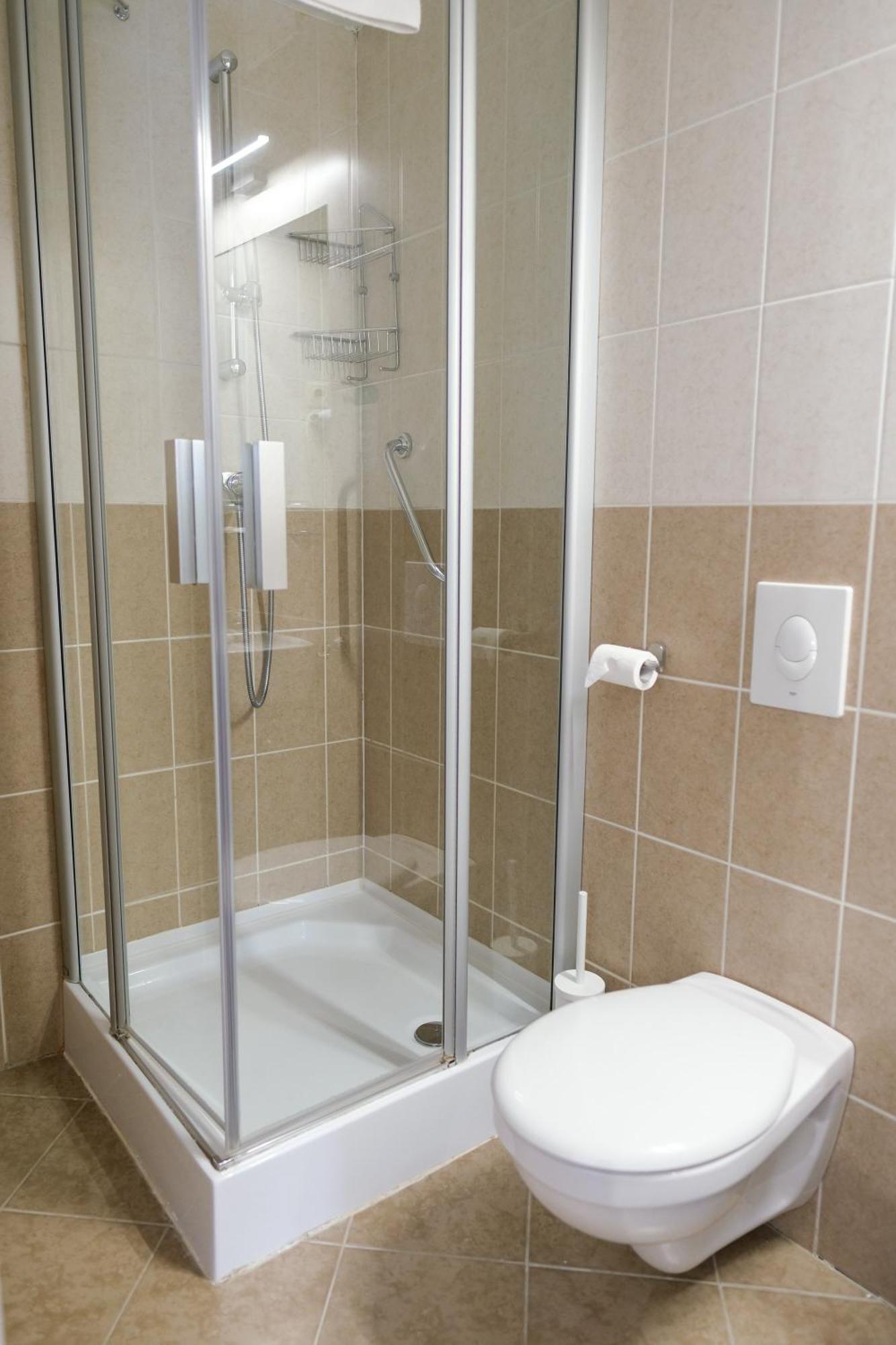 Hotel Adalbert Szent Gyoergy Haz Esztergom Luaran gambar